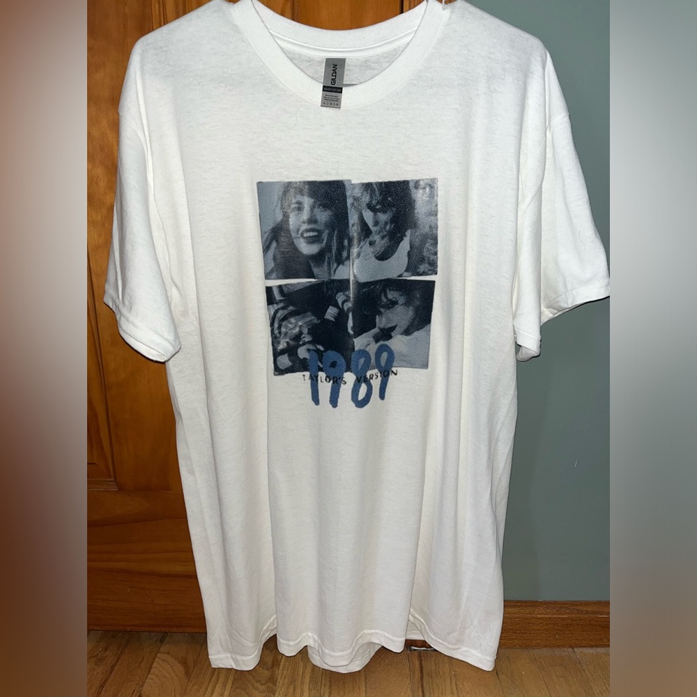 Taylor Swift T-shirt